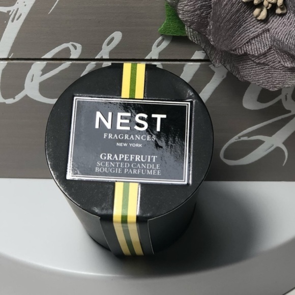 NEST Fragrances Other - NEST FRAGRANCE SCENTED CANDLE (Grapefruit)